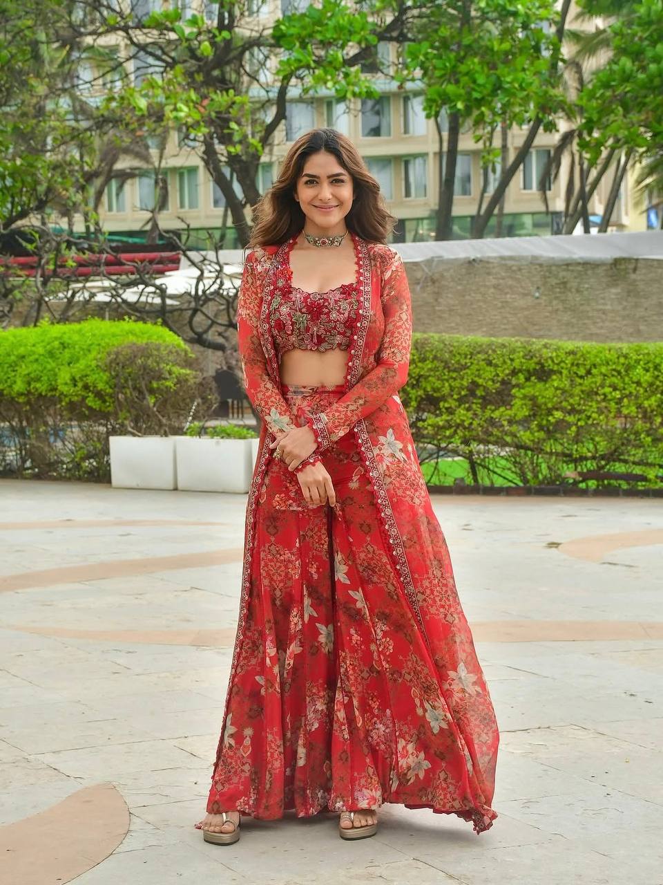 Bollywood Celebritie-Inspired Indo Western Koti Set with Floral Print Plazzo & Blouse