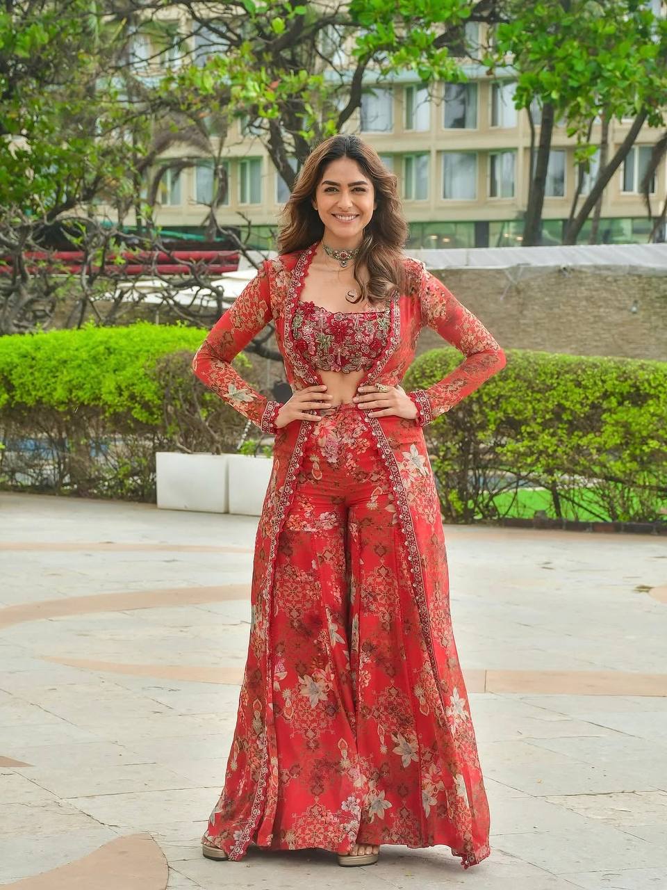 Bollywood Celebritie-Inspired Indo Western Koti Set with Floral Print Plazzo & Blouse