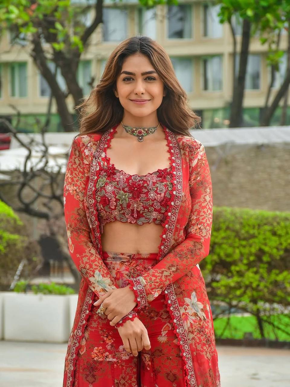 Bollywood Celebritie-Inspired Indo Western Koti Set with Floral Print Plazzo & Blouse